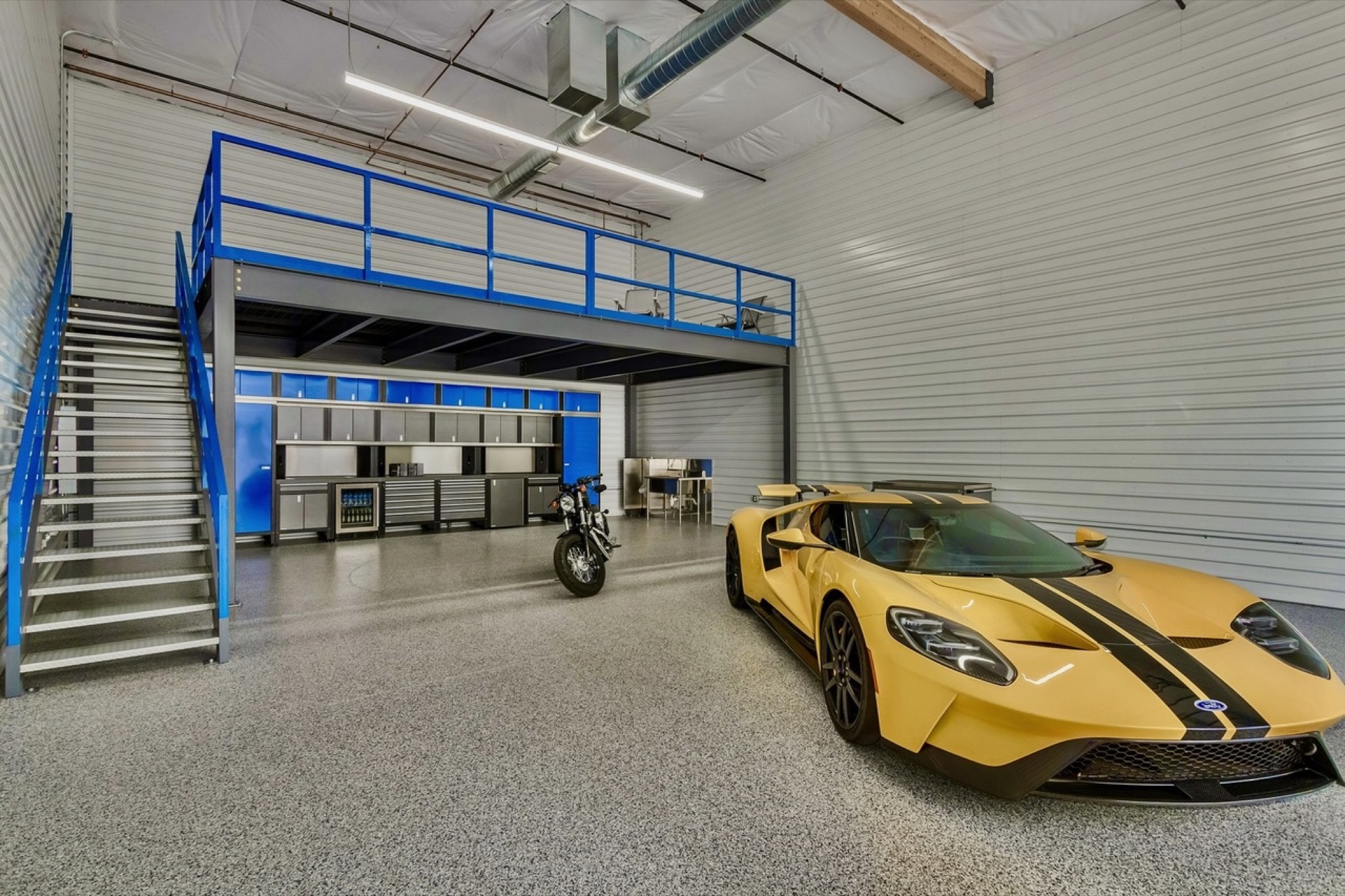 Gray Flake garage floor coating in Fountain Hills AZ by RX Garage